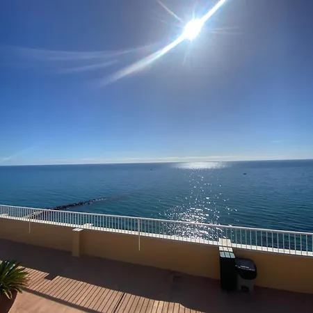 Beachfront Edificio Mayoral Primera Linea De Playa Y Centro Ciudad Con Barco Opcional Marbella