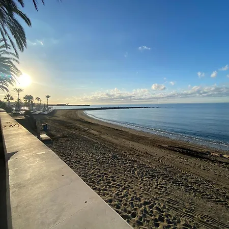 Beachfront Edificio Mayoral Primera Linea De Playa Y Centro Ciudad Con Barco Opcional Marbella