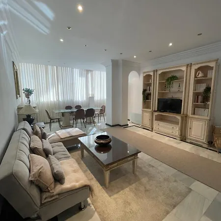 Front Edificio Mayoral Primera Línea Playa Y Centro Ciudad Alquiler Barco Opcional Apartamento Marbella