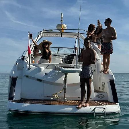 Marbella Beach Front Edificio Mayoral Centro Ciudad Primera Linea Muy Espacioso Acceso Directo Playa *