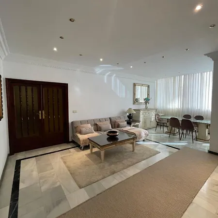 Апартаменты Marbella Beach Front Edificio Mayoral Centro Ciudad Primera Linea Muy Espacioso Acceso Directo Playa